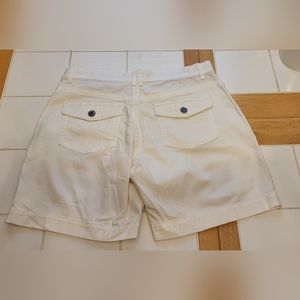 Lee sinful soft white shorts size 10 med